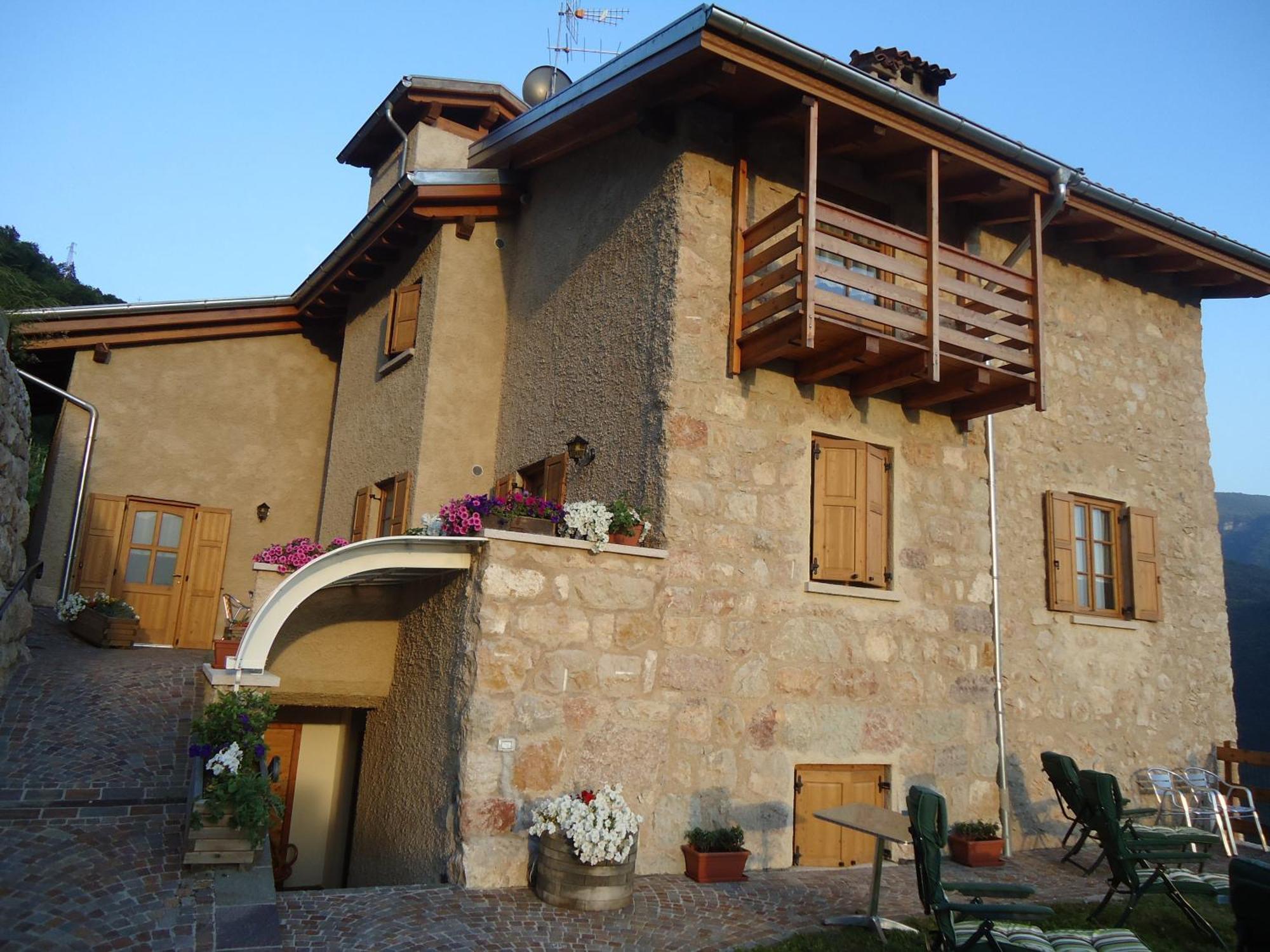 Appartamenti Camere Masi Brenta Rovereto  Exterior photo